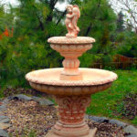 1040 Fontanna Chłopiec z rybką