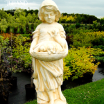 1522 Dziewczyna z Pieskami