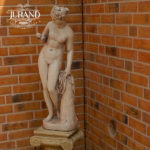 1558 Wenus z Jabłkiem Mała