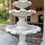 1105 Trzypoziomowa z gołąbkami bezlogo2 LOGO